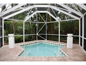 Homes with pools for sale in Wilton Manors